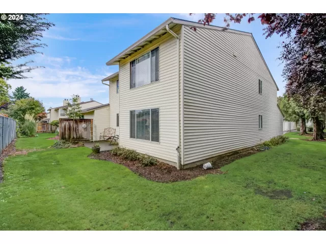 MLS: 24375196 Condo For Sale