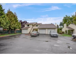 Photo #3: 24375196 Listing