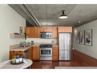 Photo #1: 24375651 Listing