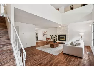 Photo #4: 24376229 Listing