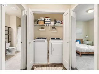 Photo #2: 24377240 Listing 