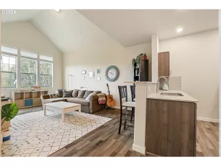 Photo #5: 24377240 Listing 