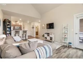 Photo #6: 24377240 Listing 