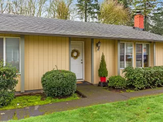 Photo #2: 24378409 Listing