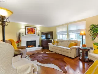 Photo #3: 24378409 Listing