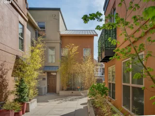 Photo #1: 24378491 Listing