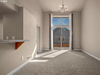 Photo #4: 24378491 Listing