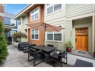 Photo #3: 24378981 Listing