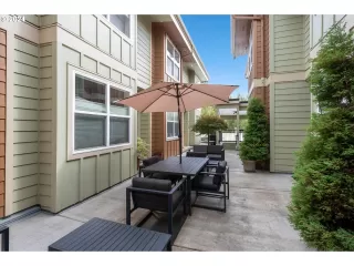 Photo #4: 24378981 Listing