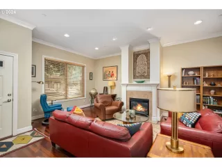 Photo #4: 24379524 Listing