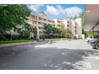 Photo #1: 24379657 Listing 