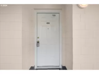 Photo #3: 24379657 Listing 