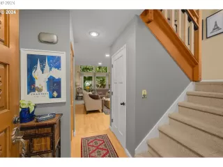 Photo #4: 24379687 Listing