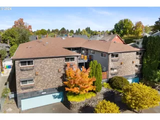 Photo #2: 24380117 Listing