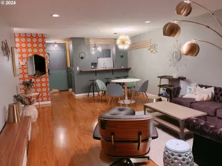 Photo #2: 24380181 Listing 