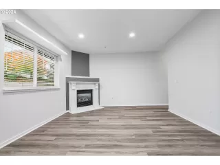 Photo #4: 24380194 Listing