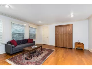 Photo #6: 24383547 Listing 