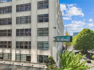 Photo #2: 24384008 Listing 