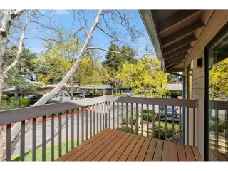 Photo #6: 24385069 Listing 