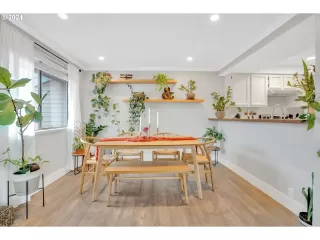 Photo #5: 24385079 Listing 