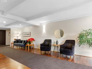 Photo #1: 24387080 Listing