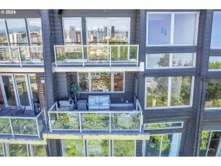 Photo #1: 24387923 Listing 