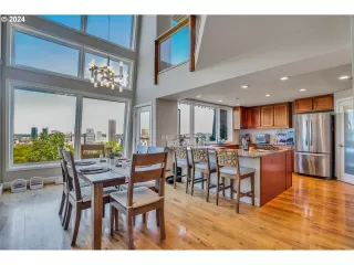 Photo #3: 24387923 Listing 