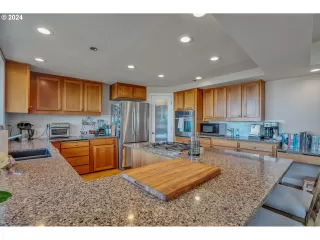 Photo #4: 24387923 Listing 