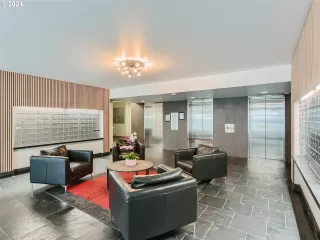 Photo #3: 24387926 Listing 