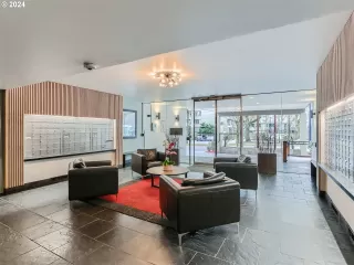 Photo #4: 24387926 Listing 