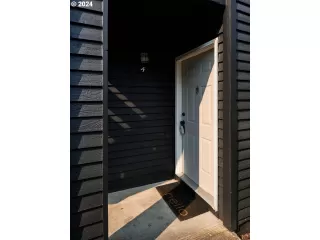 Photo #2: 24388302 Listing