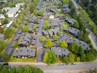 Photo #5: 24388302 Listing