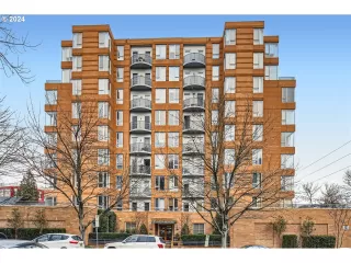 Photo #1: 24388596 Listing 