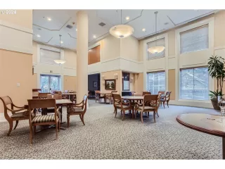 Photo #4: 24388596 Listing 