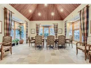 Photo #5: 24388596 Listing 