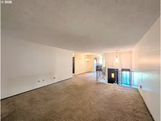 Photo #3: 243887319 Listing 