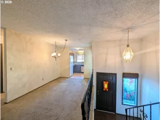 Photo #5: 243887319 Listing 