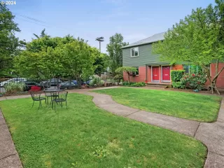 Photo #1: 24389221 Listing 