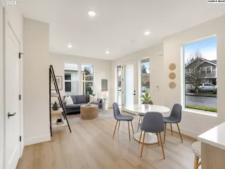 Photo #4: 24390241 Listing 