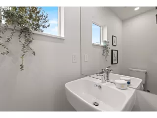 Photo #1: 24390281 Listing