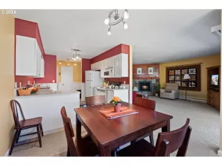 Photo #6: 24390314 Listing 
