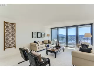 Photo #2: 24391735 Listing 