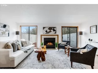 Photo #6: 24391932 Listing 