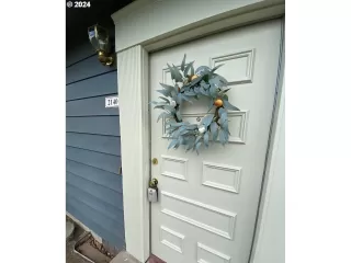 Photo #1: 24392844 Listing