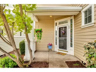 Photo #2: 24393009 Listing