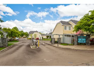 Photo #3: 24393009 Listing