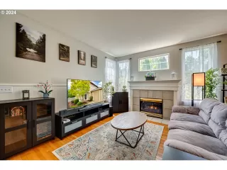 Photo #6: 24393009 Listing