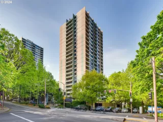 Photo #3: 24393057 Listing