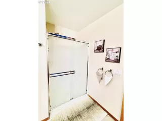 Photo #1: 24393175 Listing