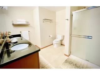 Photo #2: 24393175 Listing